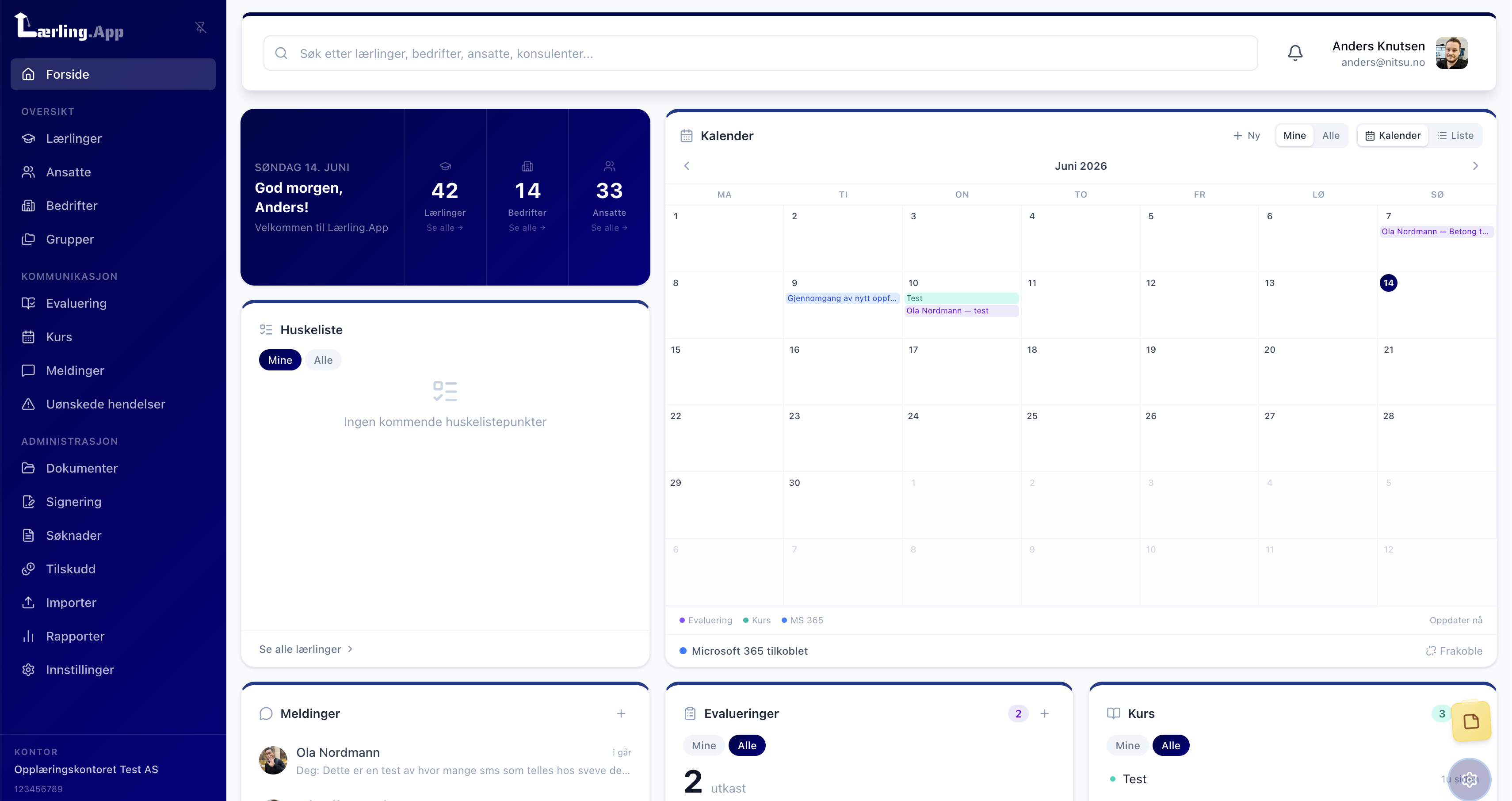 Forside med dashboard, kalender og widgets